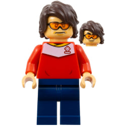 soc161レッドユニフォームのサッカーサポーターの男性(#40634)